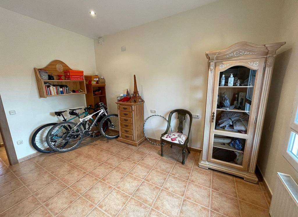 Resale - Villa - Yecla