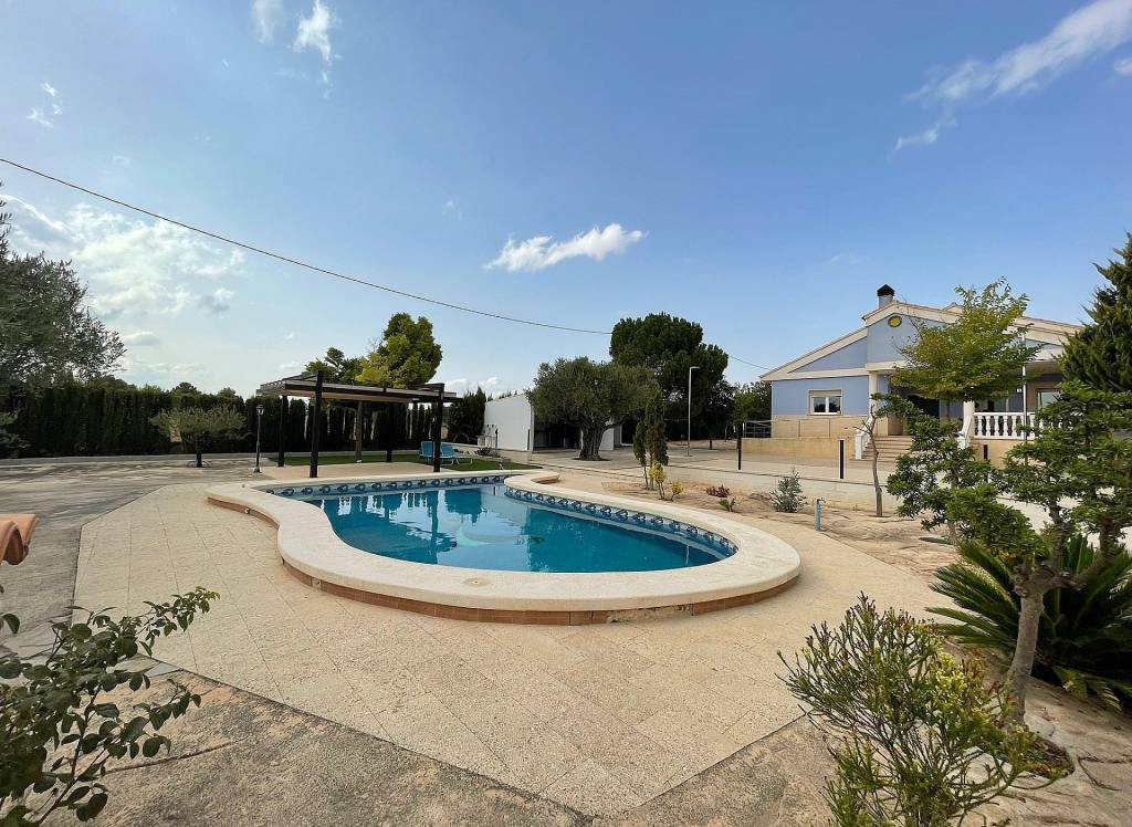 Resale - Villa - Yecla