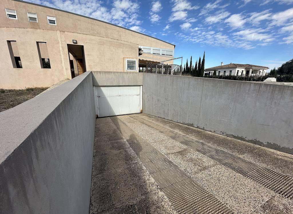 Resale - Villa - Yecla