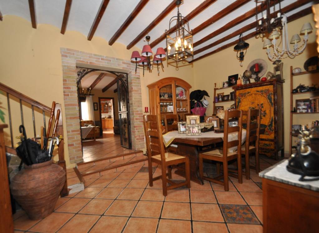 Resale - Village House - Chinorlet - Urban location