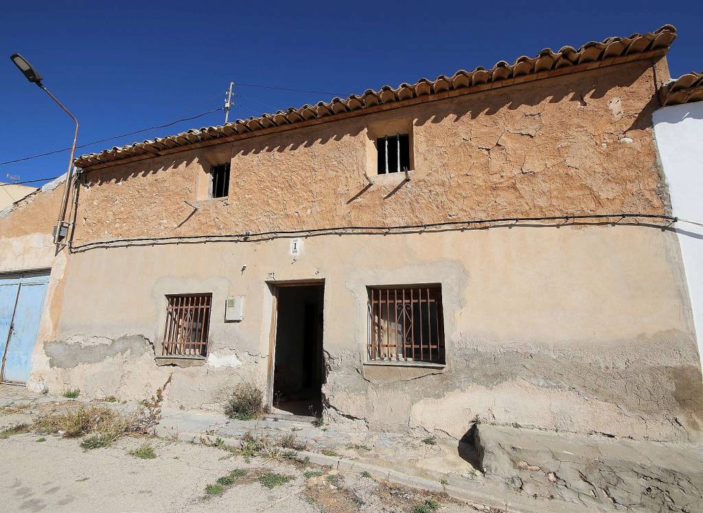 Resale - Village House - Raspay