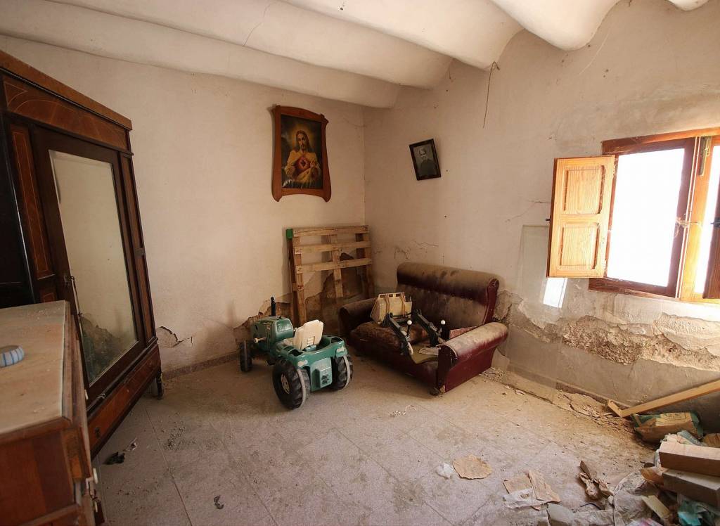 Resale - Village House - Raspay