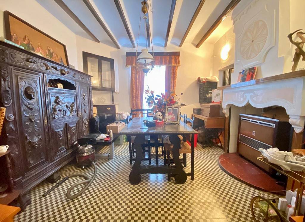 Resale - Village House - Yecla