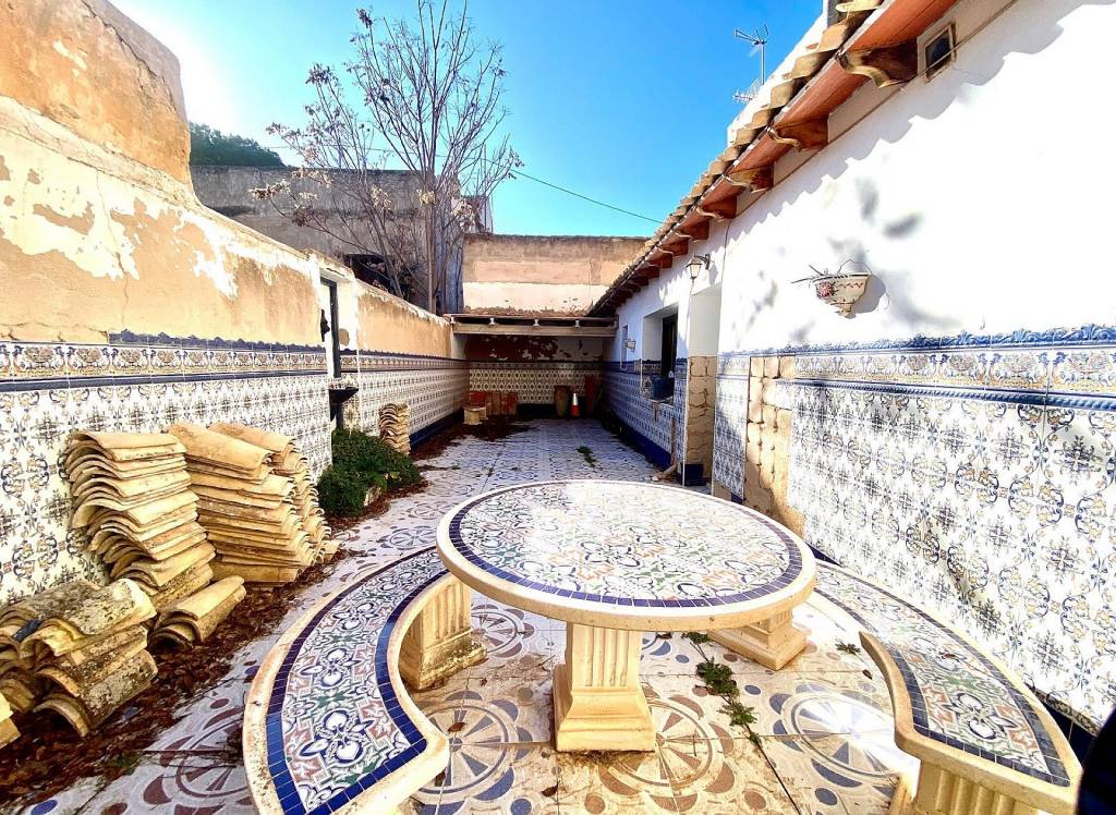 Resale - Village House - Yecla