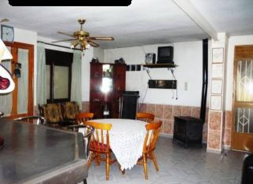 Venta - Casa de Campo - Pinoso - Urban location