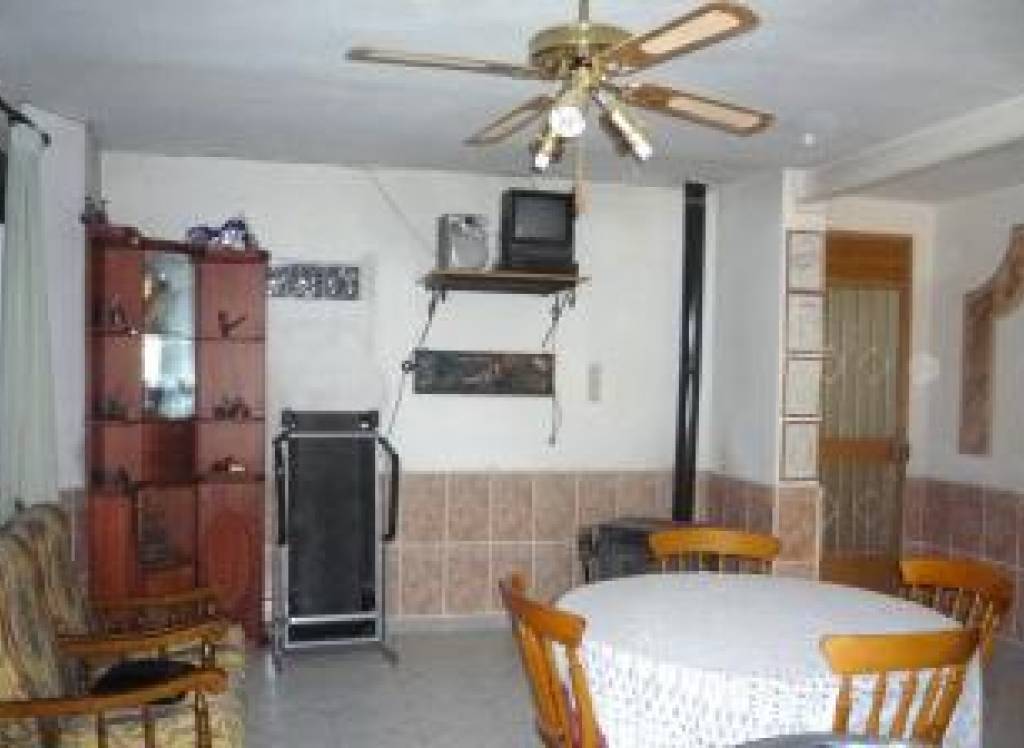 Venta - Casa de Campo - Pinoso - Urban location