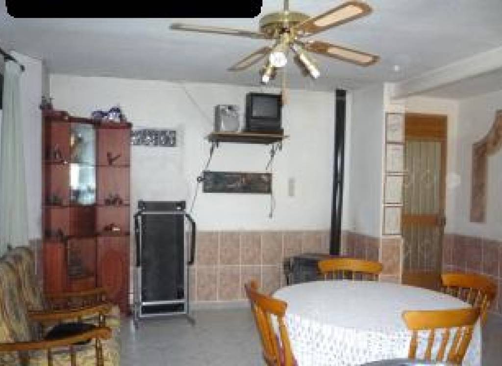 Venta - Casa de Campo - Pinoso - Urban location