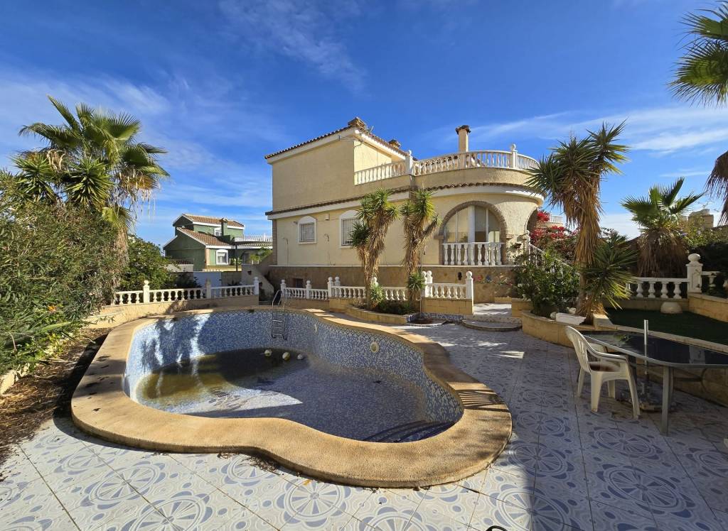 Venta - Detached Villa - Monforte Del Cid - Monforte del Cid