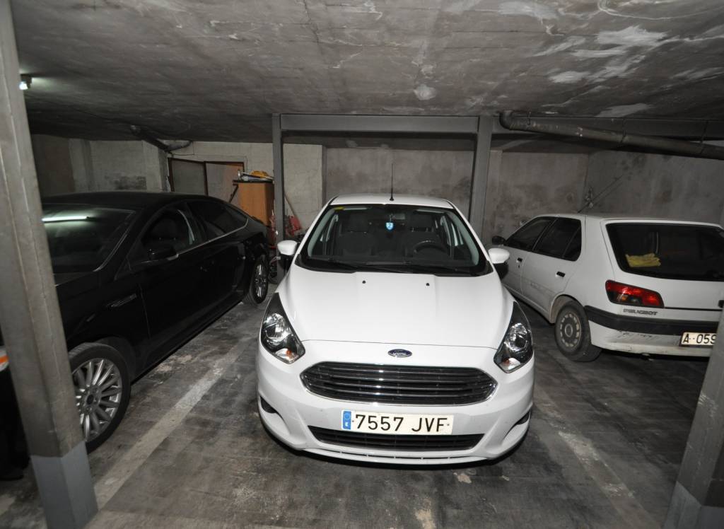 Venta - Garage - Pinoso - Urban location