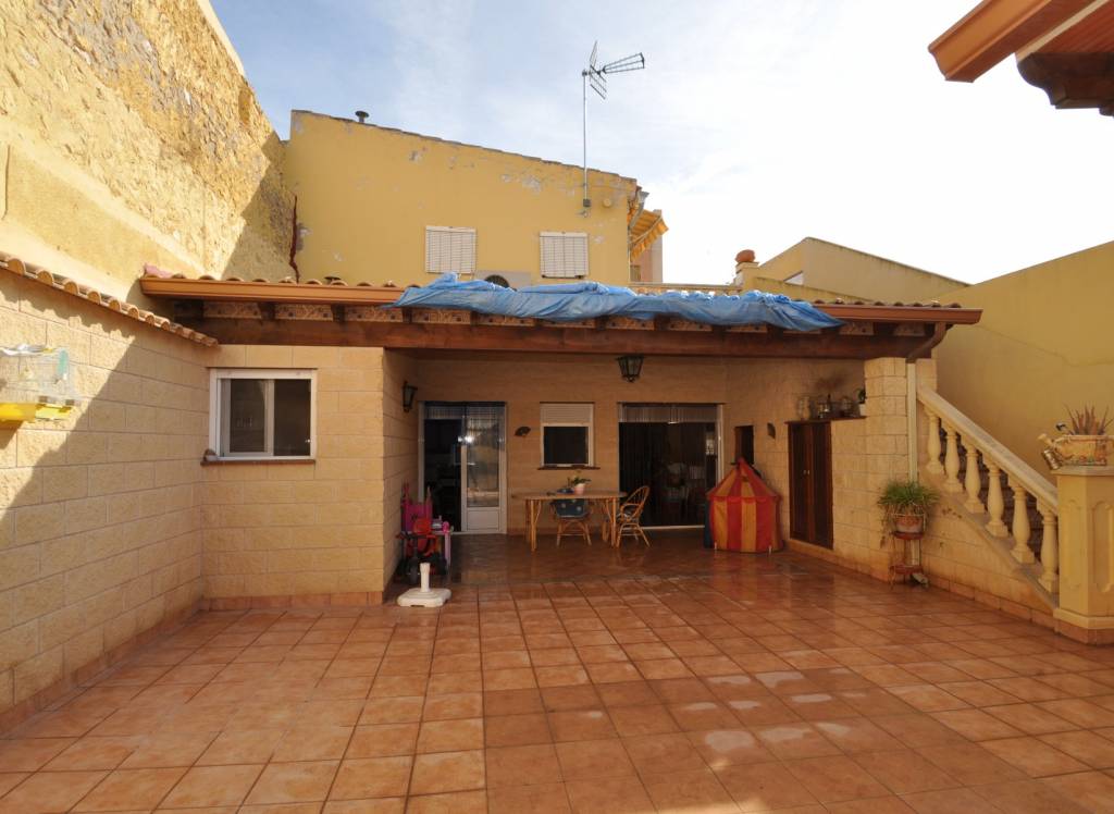 Venta - Town House - Pinoso - Urban location