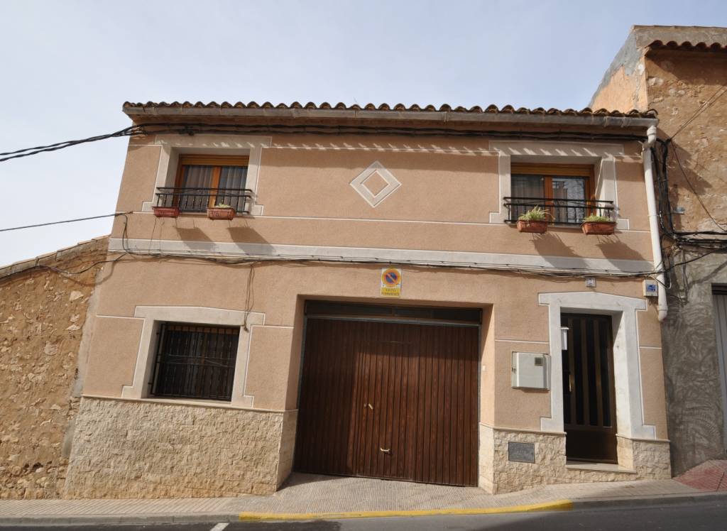 Venta - Town House - Pinoso - Urban location