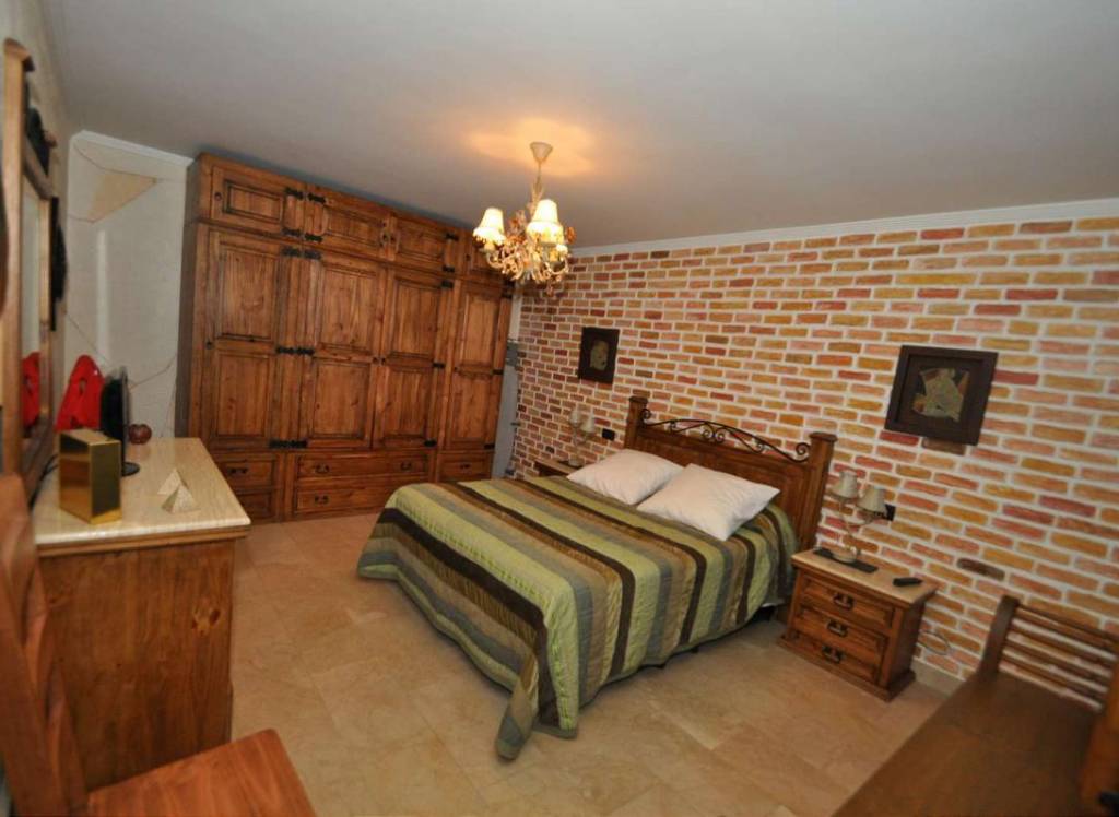 Venta - Town House - Pinoso - Urban location