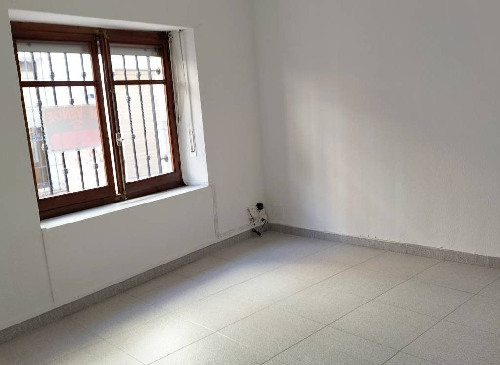 Venta - Town House - Sax - Urban location