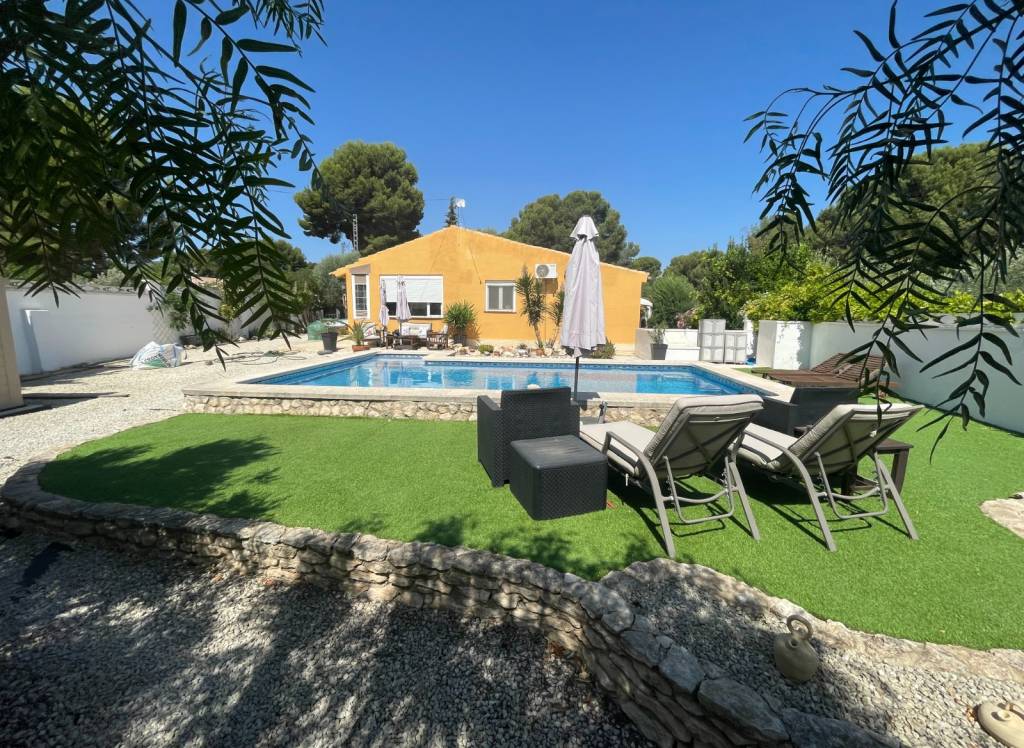 Venta - Villa - Castalla - Edge of town