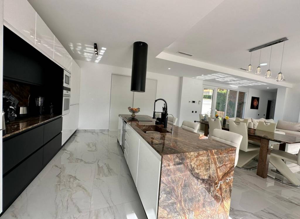 Venta - Villa - Petrer - In hamlet