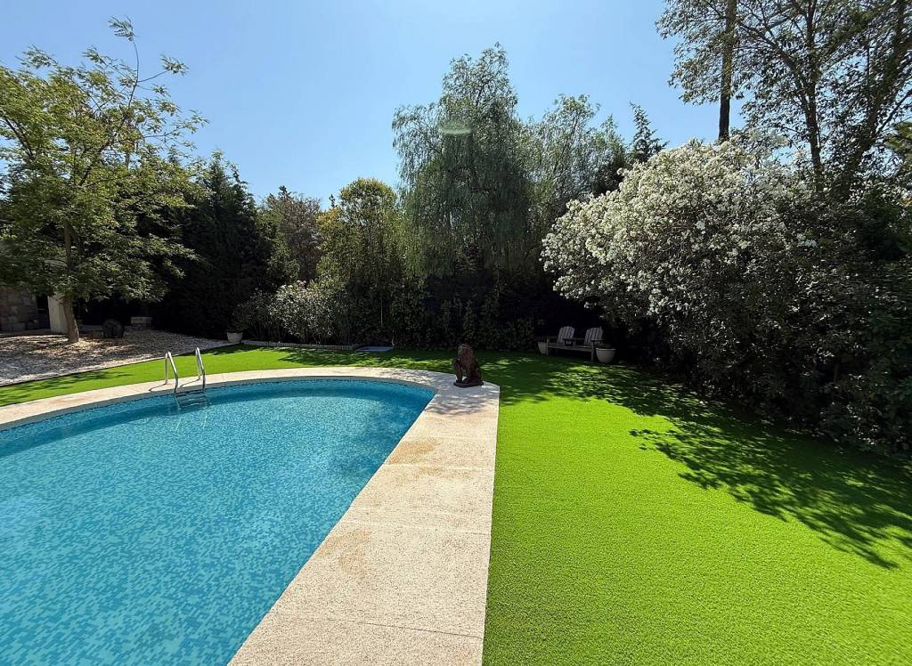 Venta - Villa - Petrer