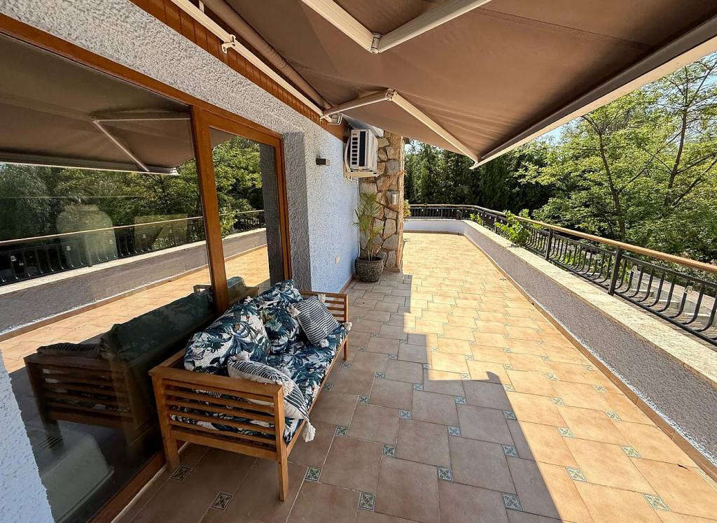 Venta - Villa - Petrer