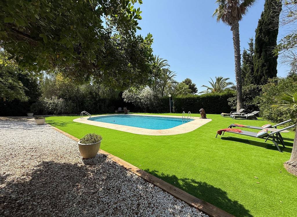 Venta - Villa - Petrer