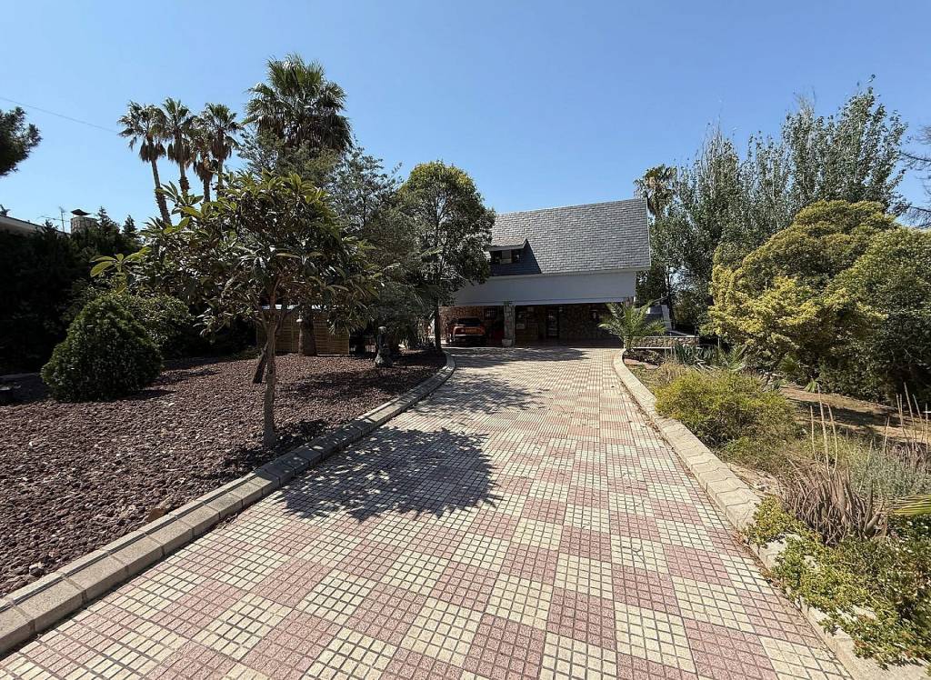 Venta - Villa - Petrer