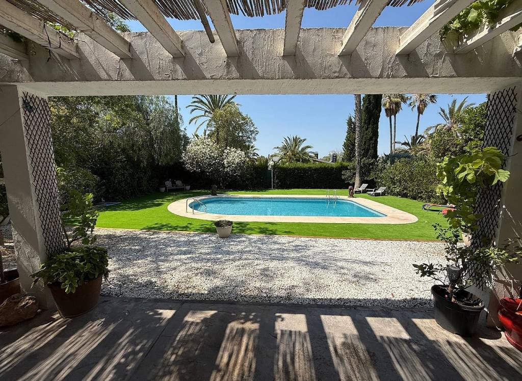 Venta - Villa - Petrer