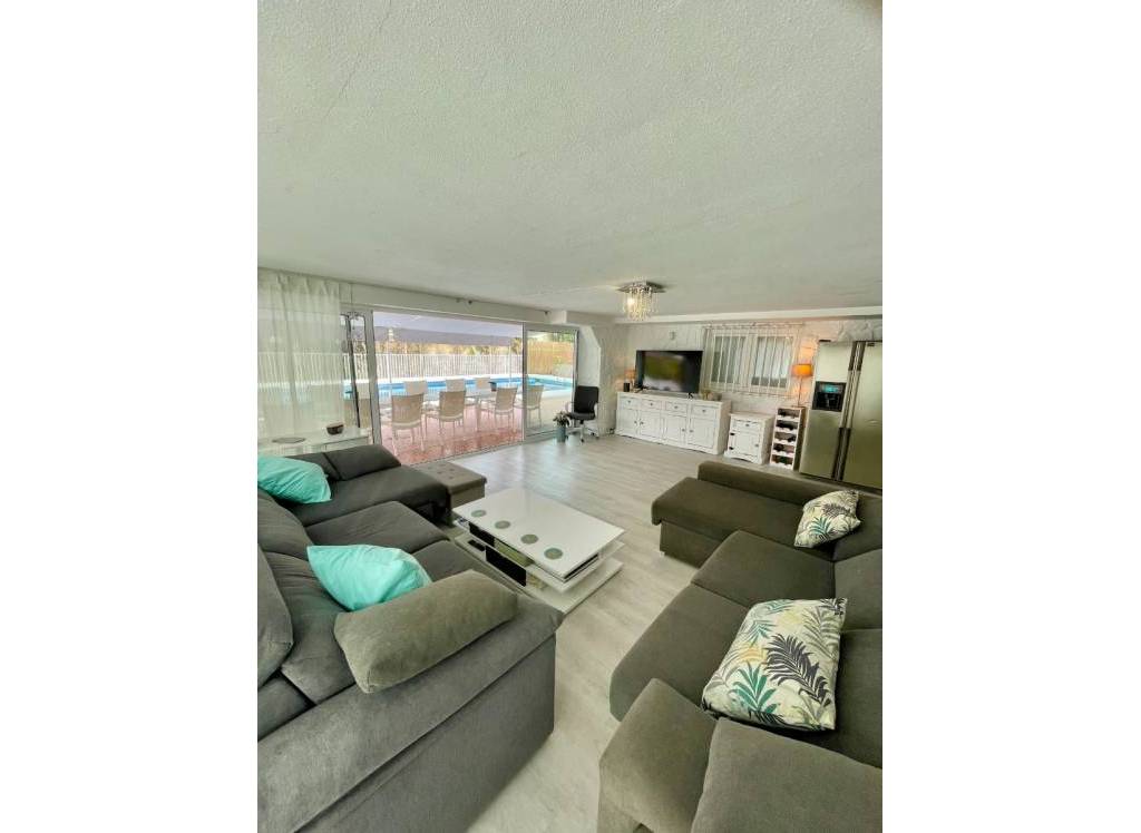 Venta - Villa - Petrer