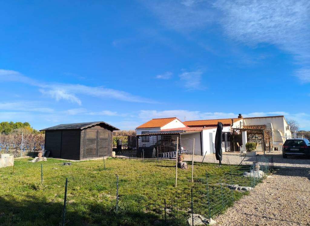 Venta - Villa - Villena - Rural location