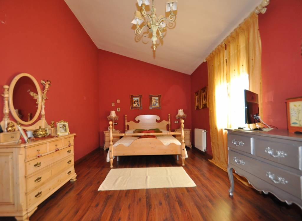 Venta - Village House - Chinorlet - Urban location