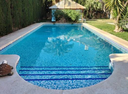 Villa - Venta - Elda - Edge of town